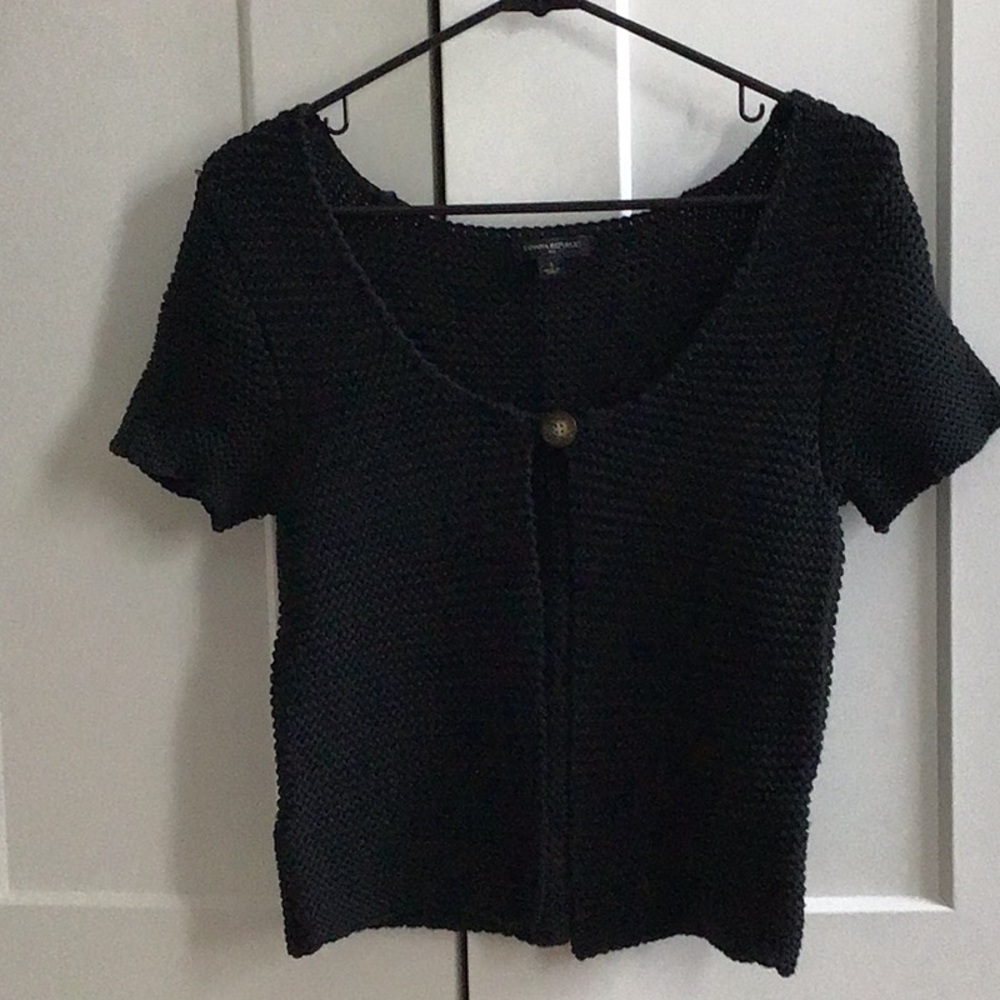 Black short sleeve sweater